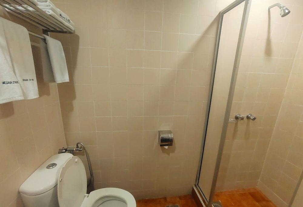 Megah D Aru Hotel Tanjung Aru Kota Kinabalu 48/50