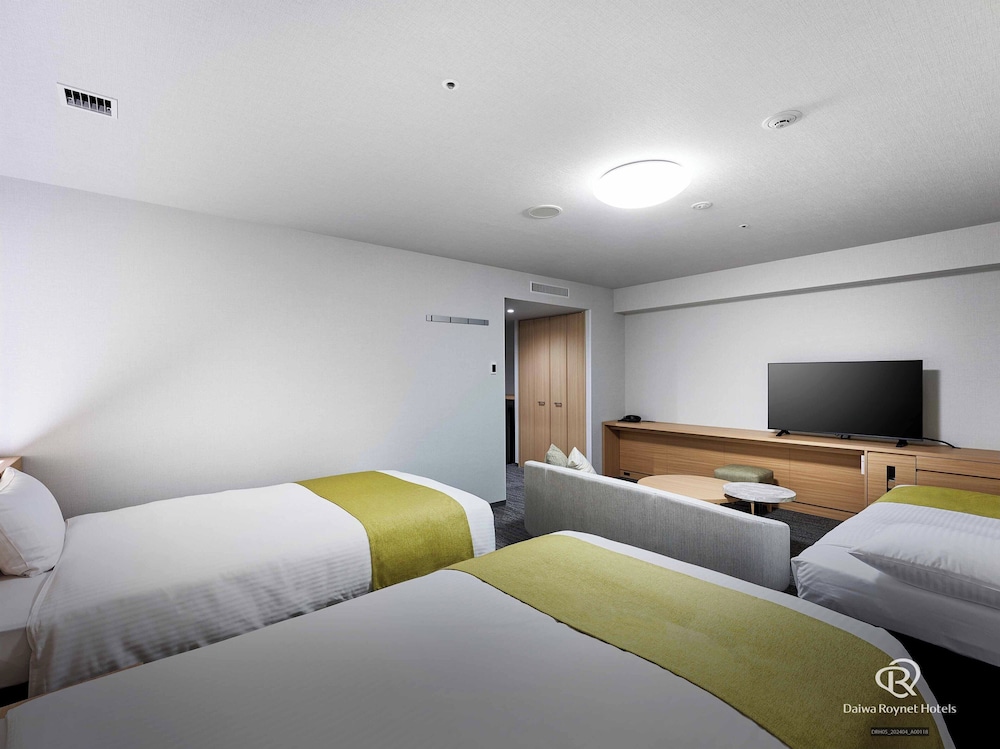 PREMIUM, DELUXE, TWIN BEDS, WITH EXTRA BED, CITY VIEW, HIGH FLOOR