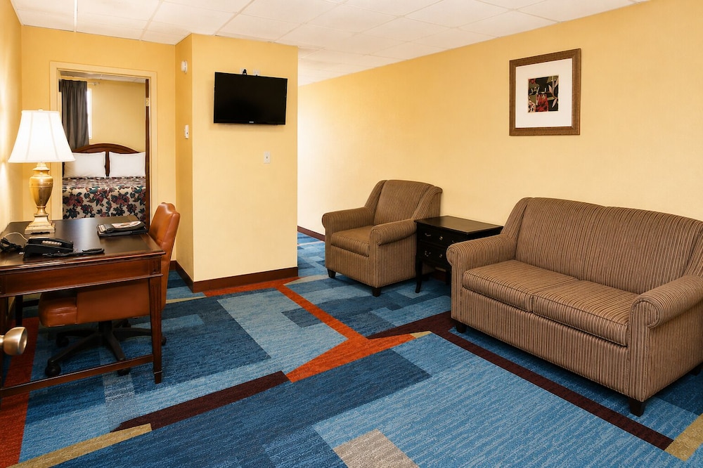 Extended Stay Snyder 30/51