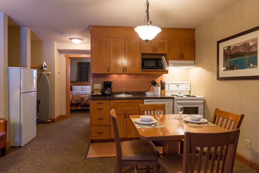 Hidden Ridge Resort 55/73