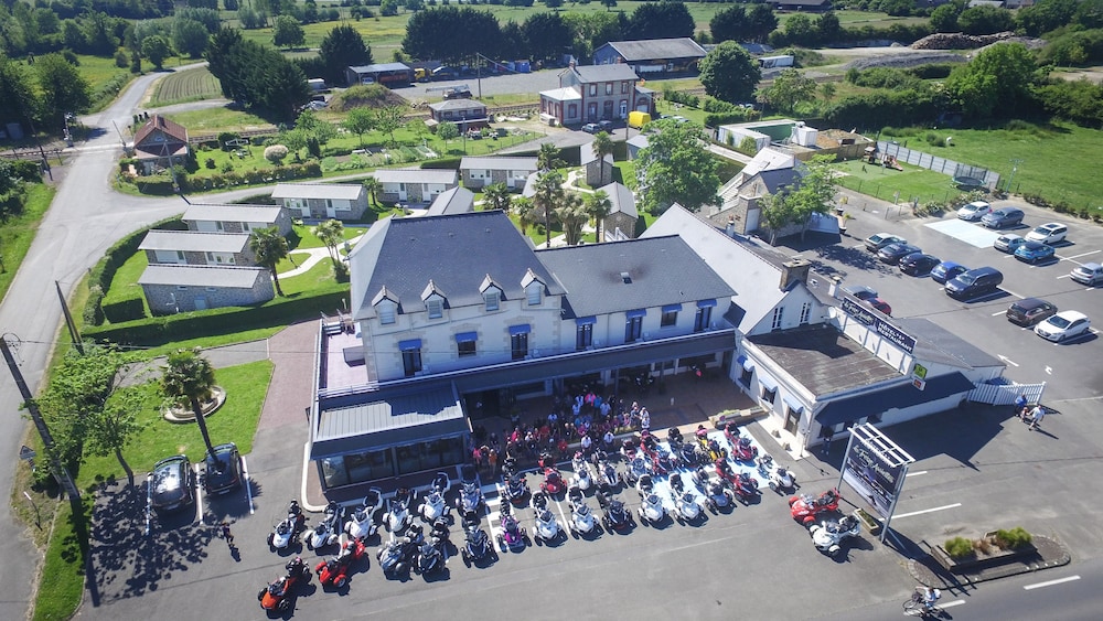 Hotel Les 13 Assiettes 2/45
