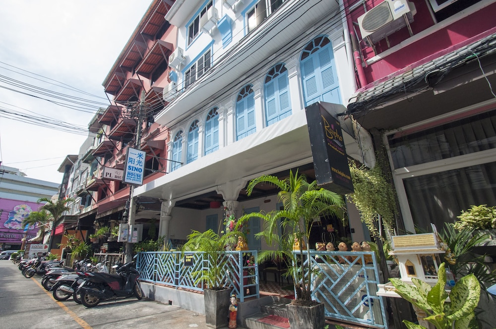 Patong Sino House 9/70