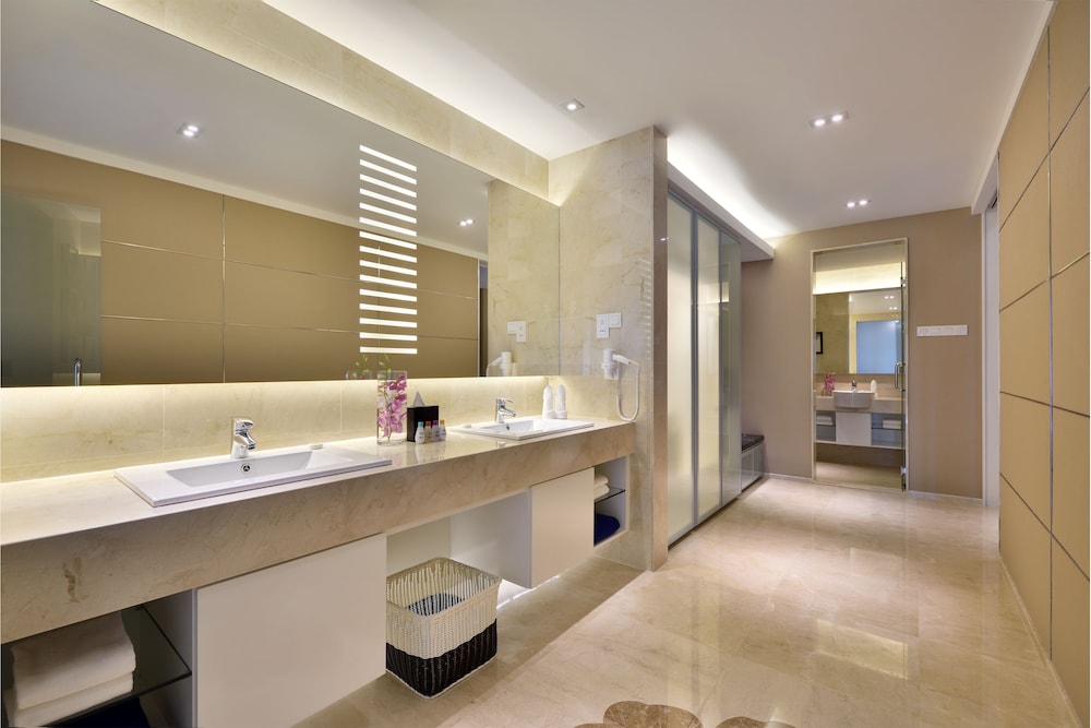 Lobby at Lexis Suites Penang, GEORGE TOWN