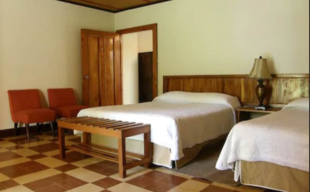 Regis Hotel and Spa 23/59