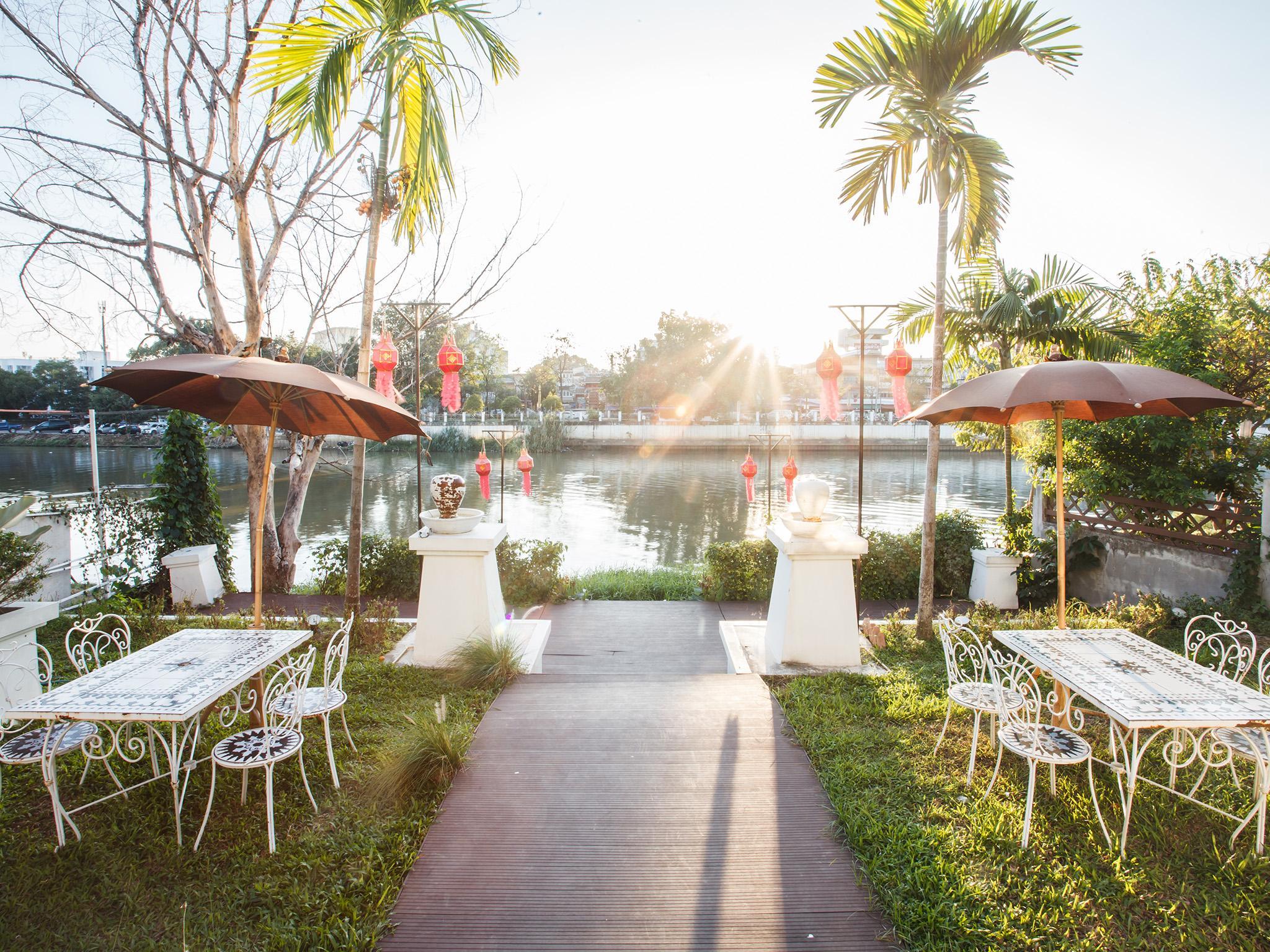 B2 Riverside Colonial Hotel 43/43