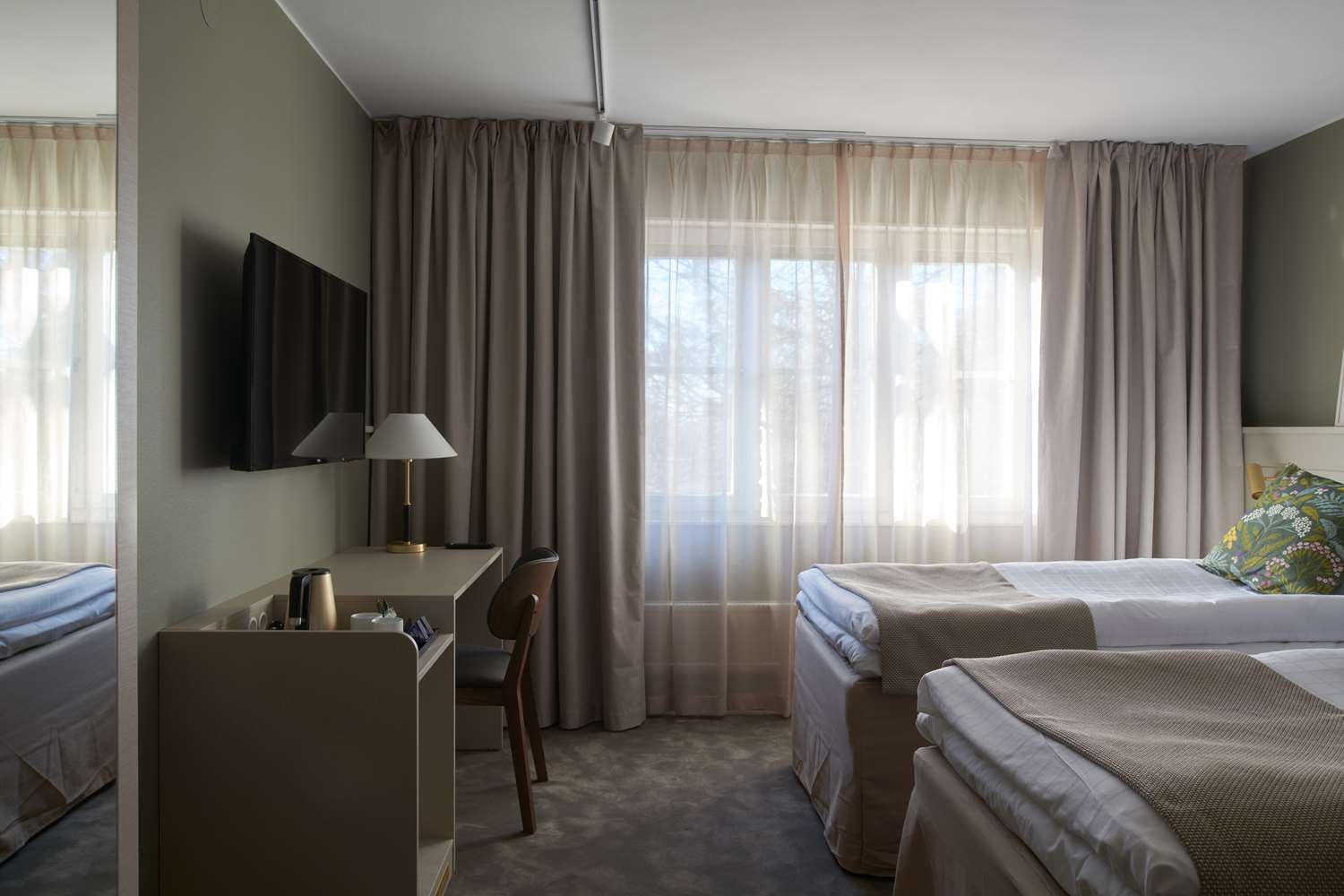 Family, King and Twin Beds, Best Western Hotel Danderyd 2/4
