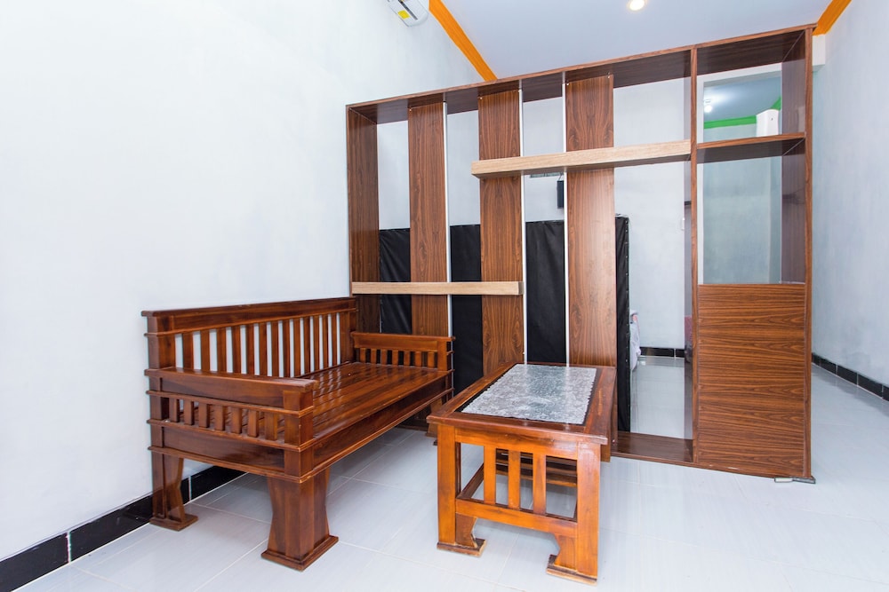 OYO 2873 Griya Annisa 15/19