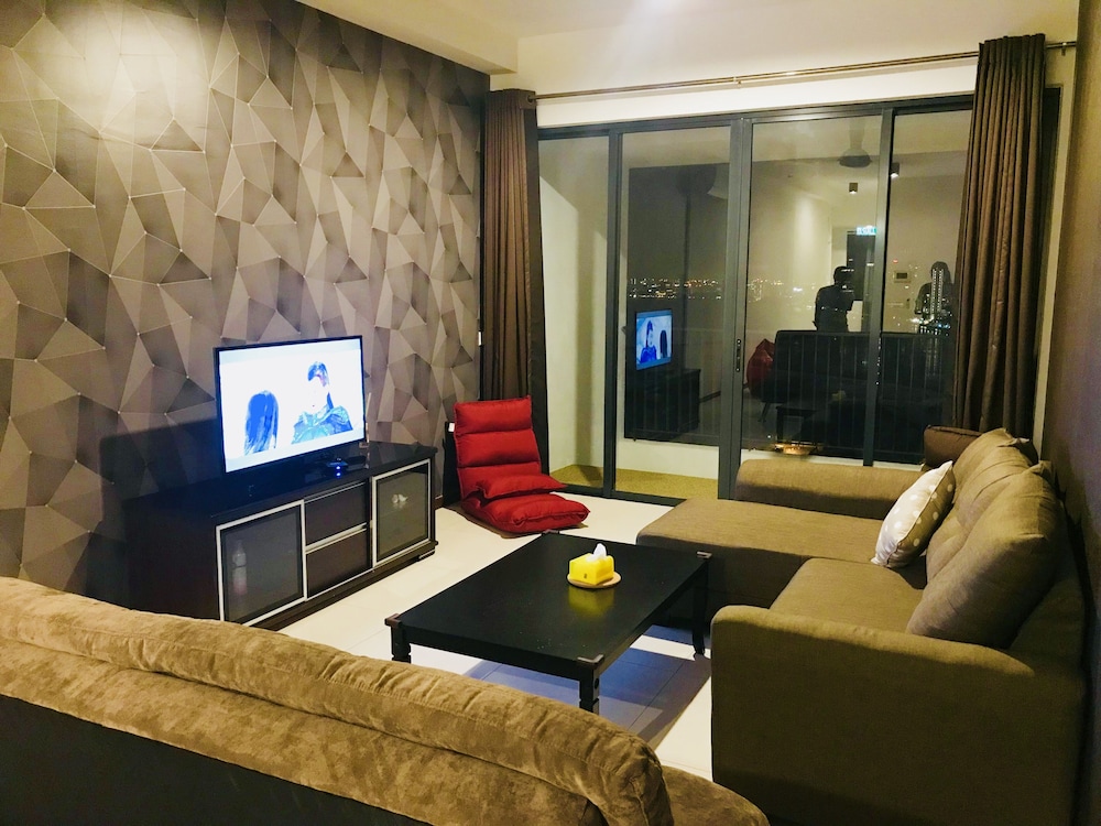 The Landmark Studio Suite 26/50