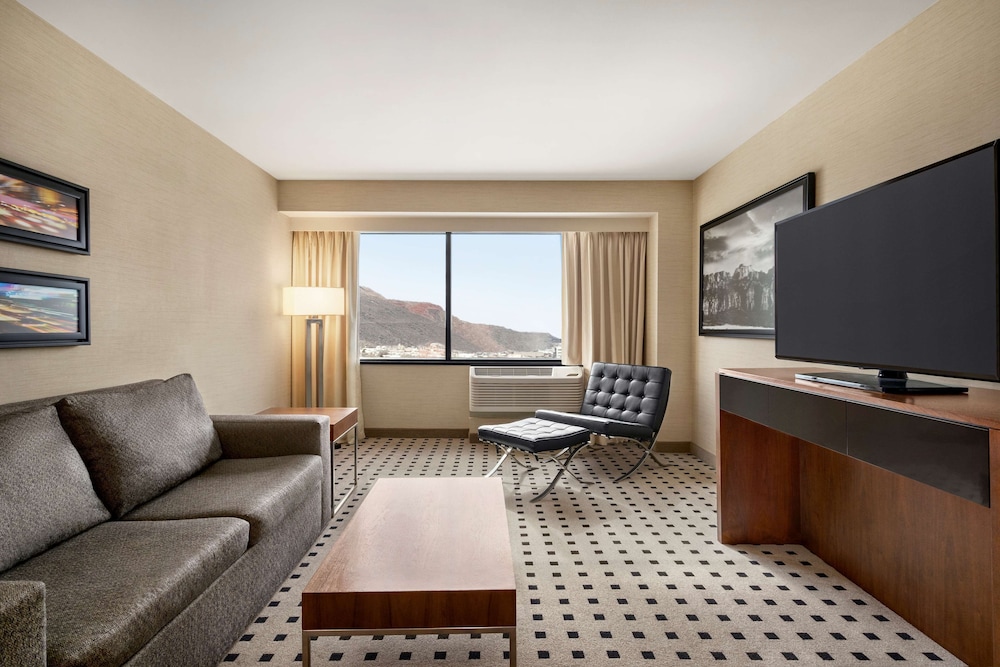 Radisson Hotel Salt Lake City Downtown 34/56