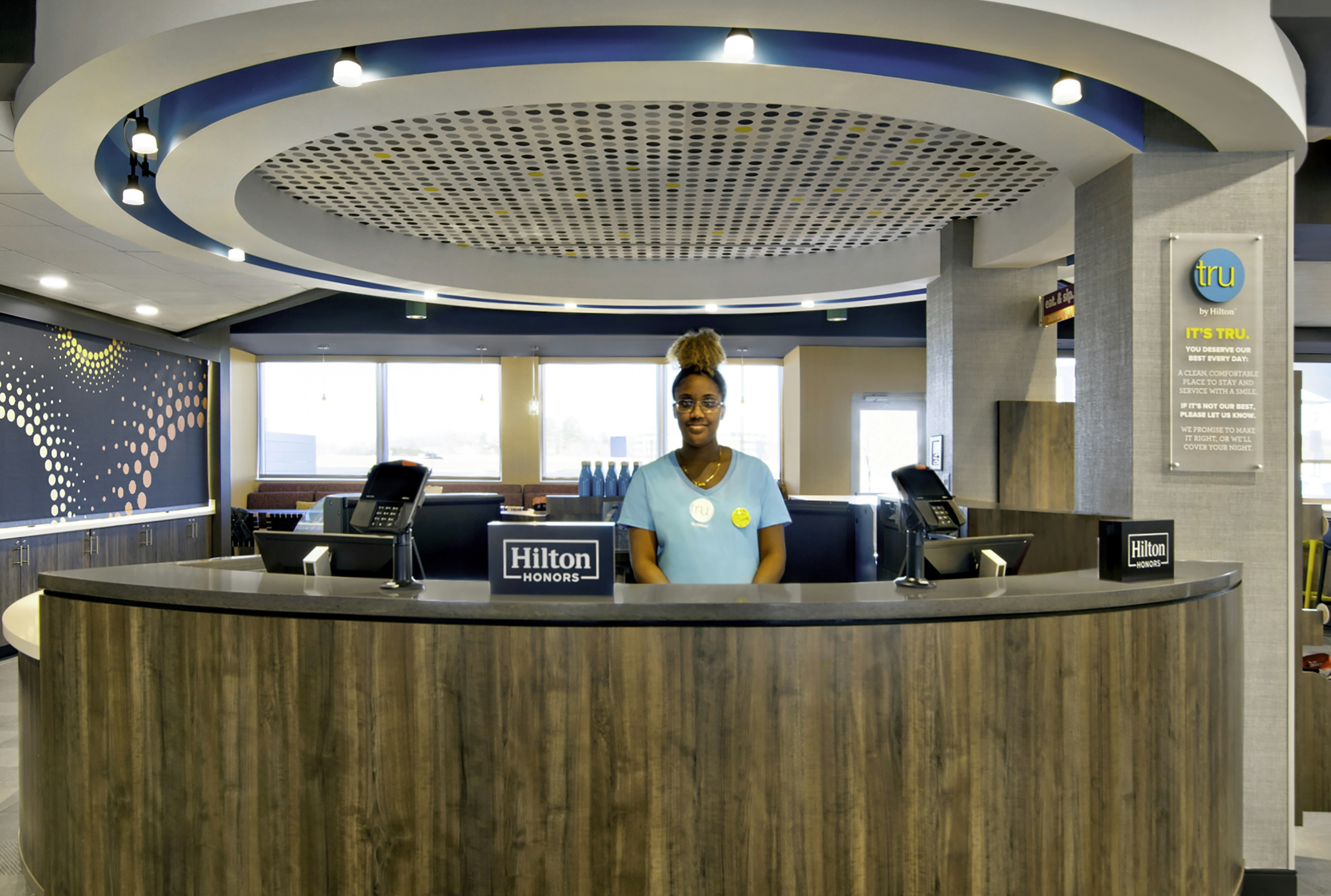 Tru By Hilton Ashburn One Loudoun, Va 7/53