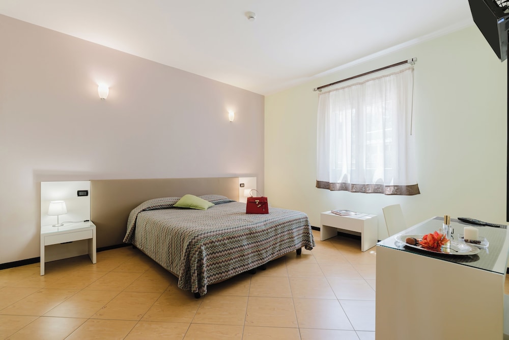 Cerri Hotel 13/49