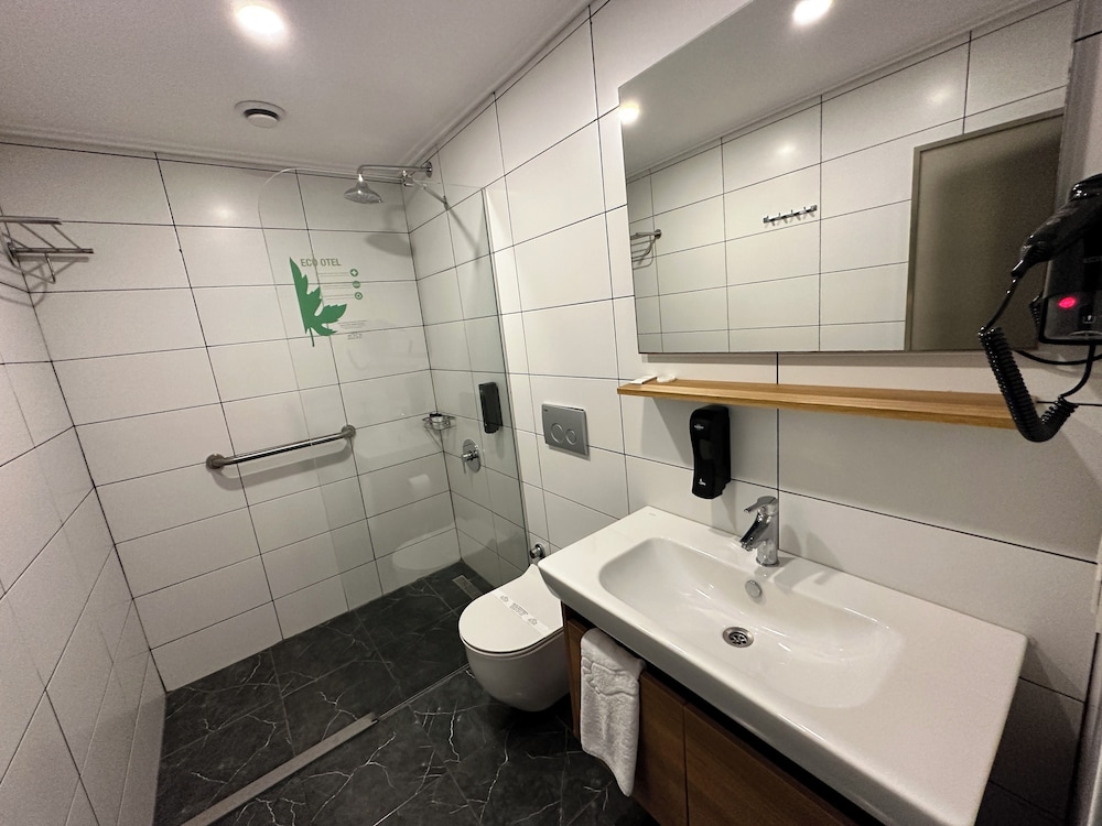 N'Ala Otel 30/36