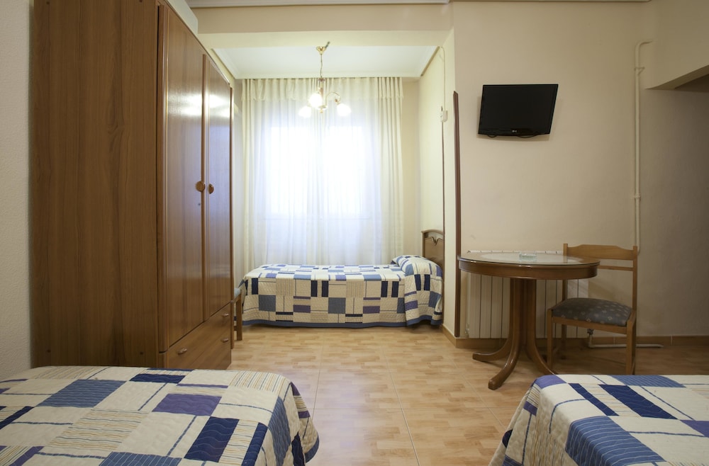 Hostal Maria Luisa 27/36