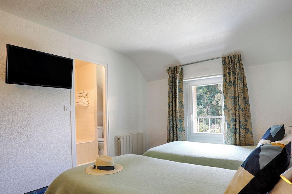 Brit Hotel Le Branhoc 22/62