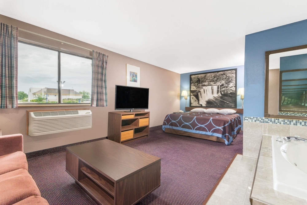 Super 8 by Wyndham Corbin/London KY 13/18