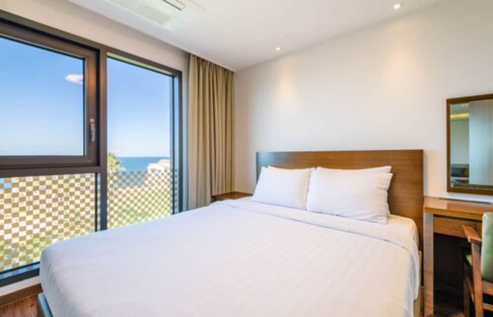 UNI HOTEL JEJU 28/69