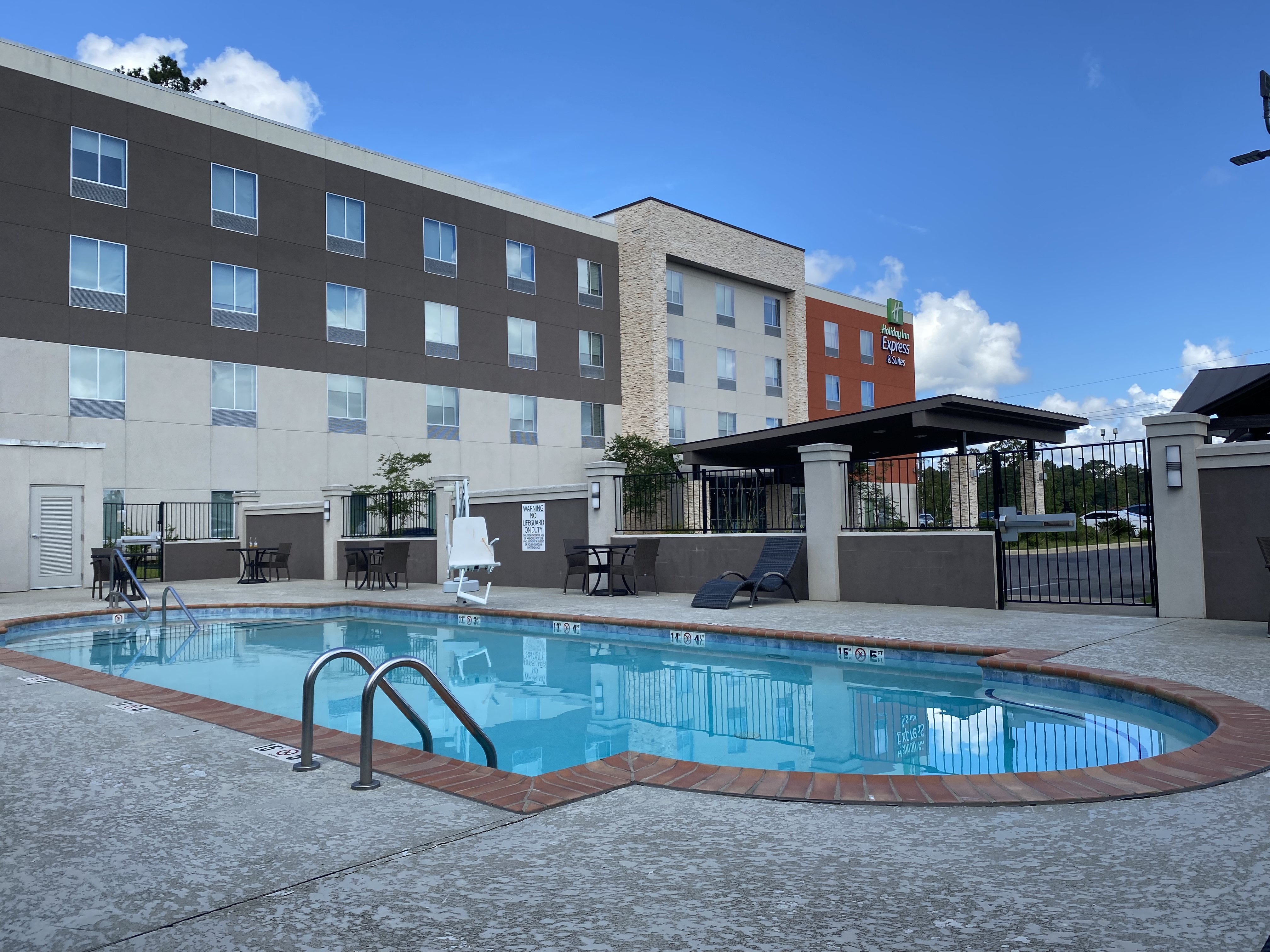 HOLIDAY INN EXPRESS PINEVILLE-ALEXANDRIA AREA 3/49