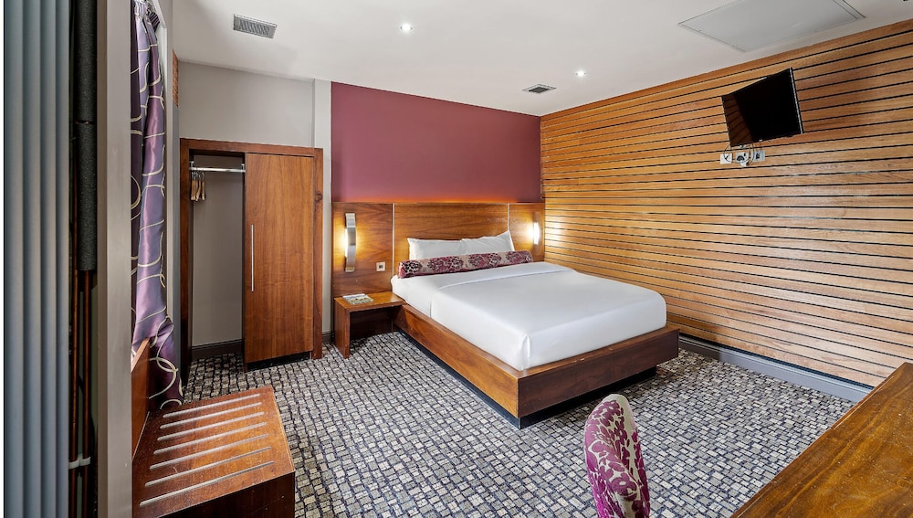 STANDARD, DOUBLE BED