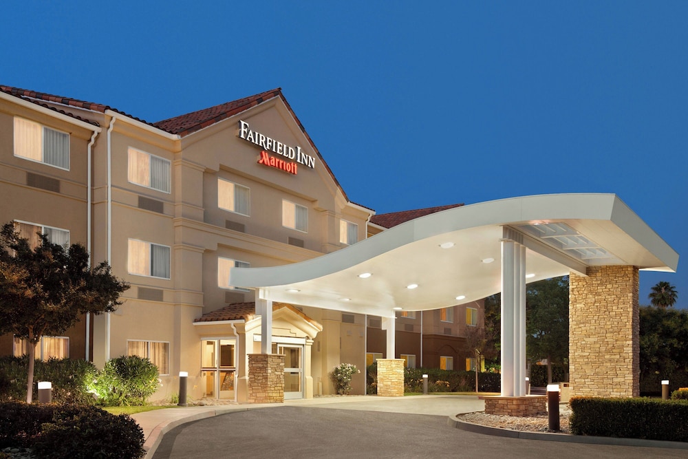 Fairfield Inn by Marriott Visalia Sequoia 1/23