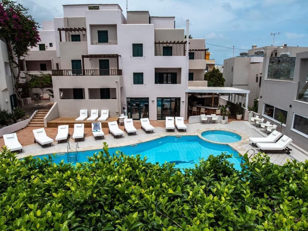 Elmi Suites 51/55