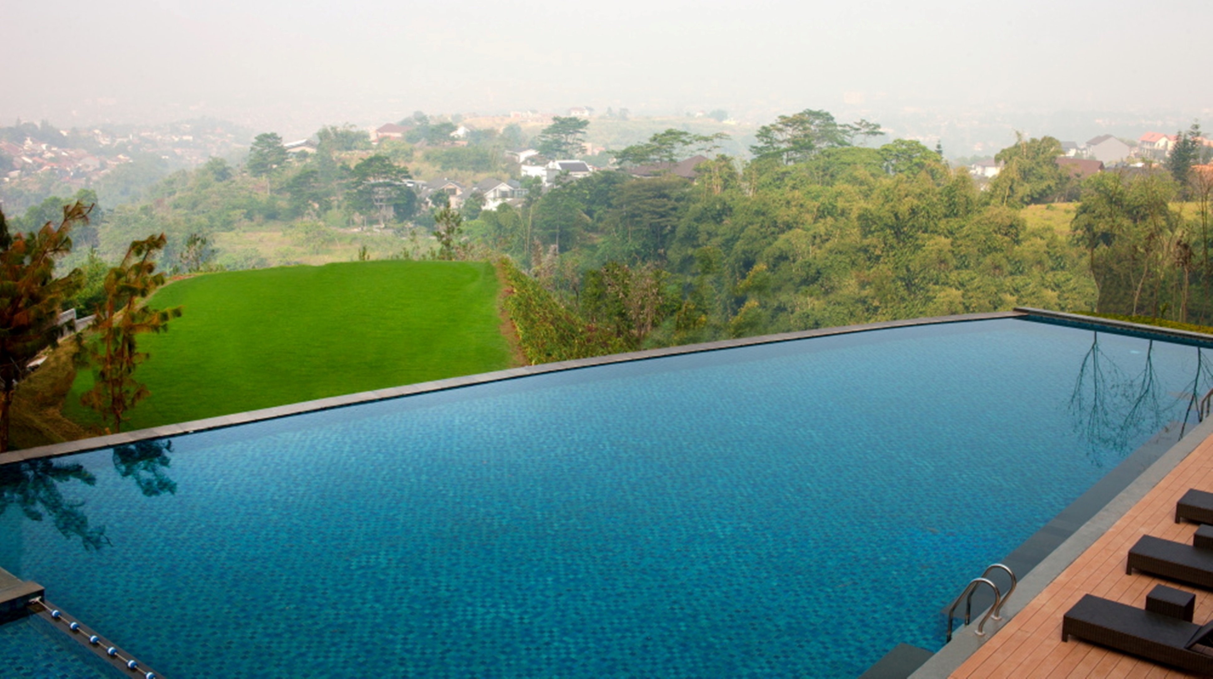 INTERCONTINENTAL BANDUNG DAGO PAKAR 24/50