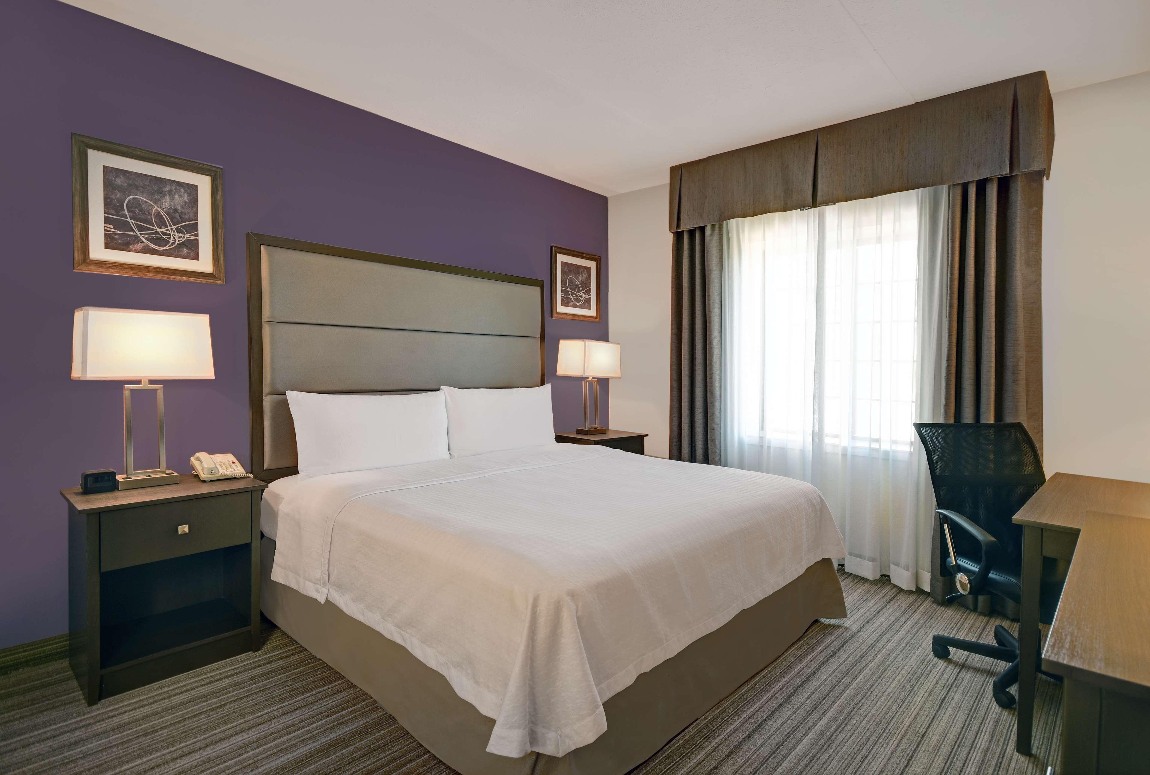 Room, Queen Bed, Accessible