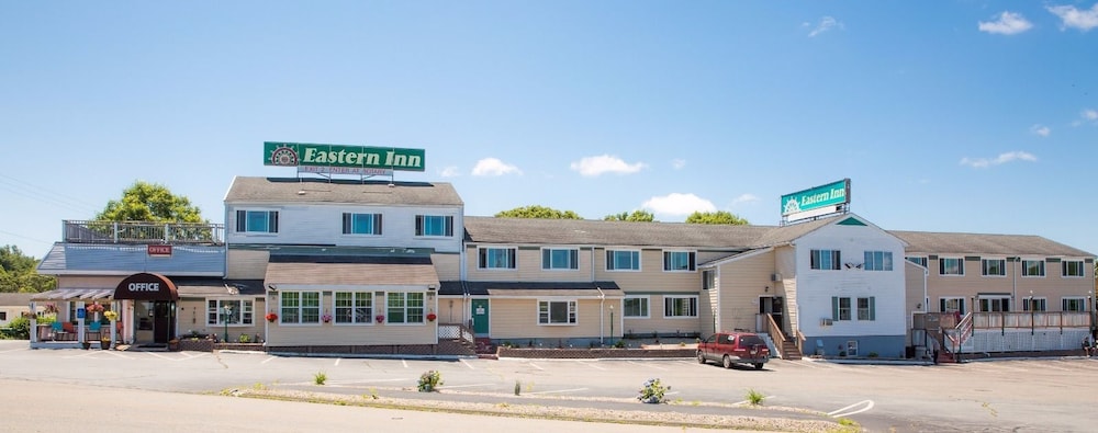 Eastern Inn 3/55