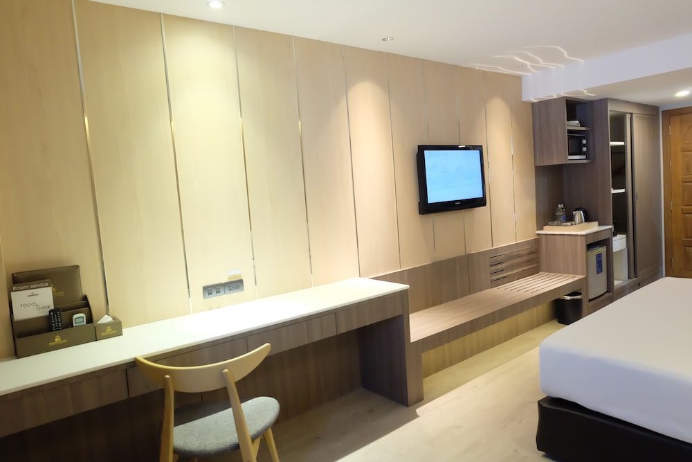 Golden City Rayong Hotel 30/69