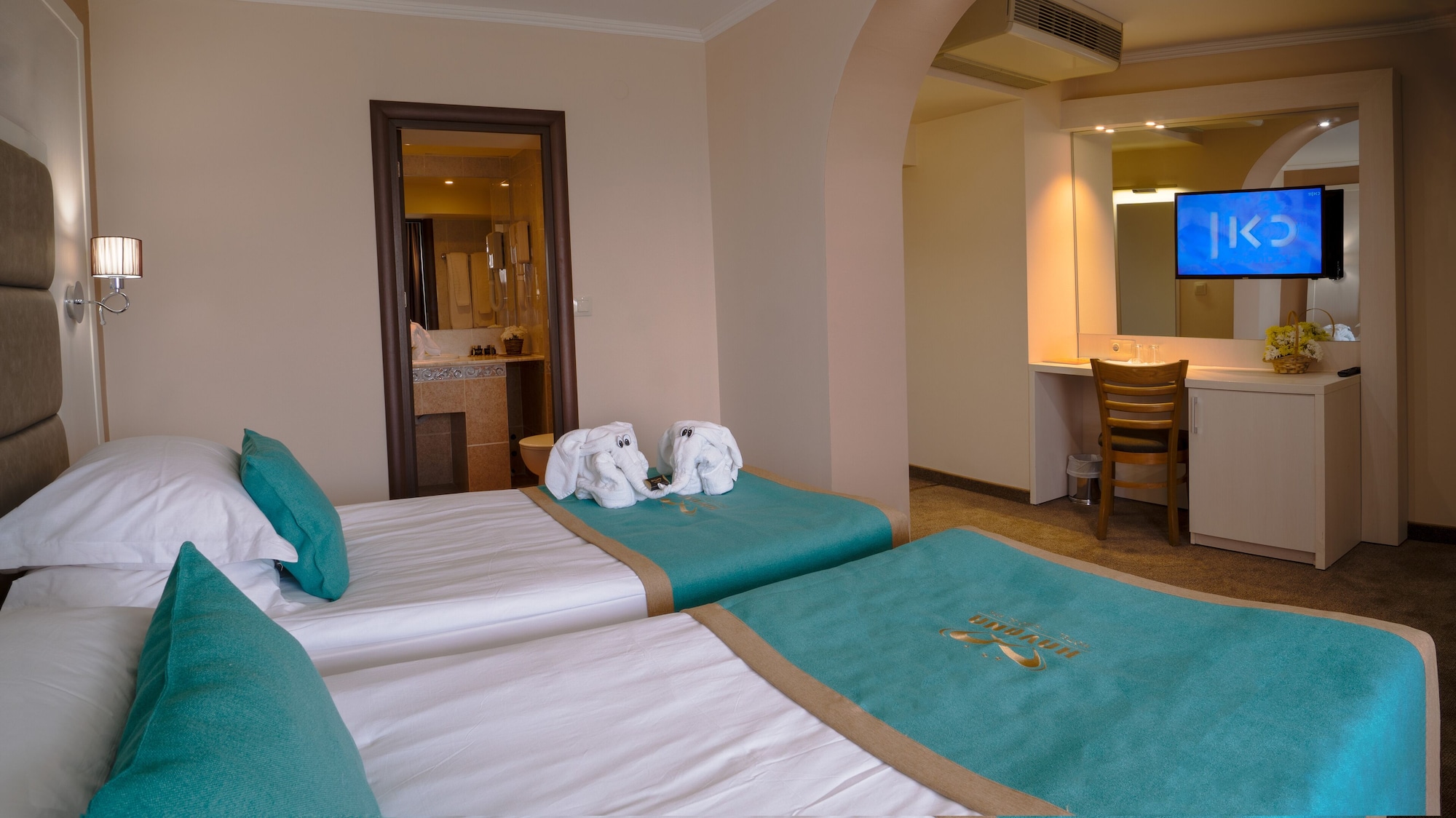 غرفة بسرير مزدوج أو سريرين منفصلين بإطلالة على المتنزه بشرفة، Havana Casino Hotel And Spa 4/5