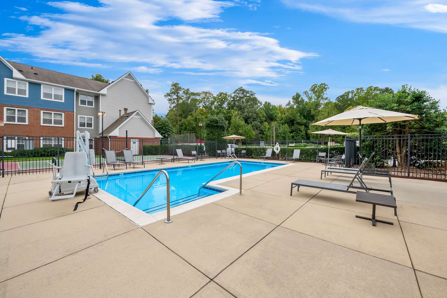 Sonesta ES Suites Raleigh Cary 20/42