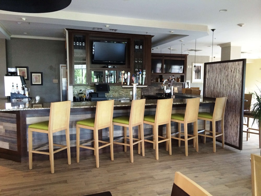 Hilton Garden Inn Riverhead 55/57