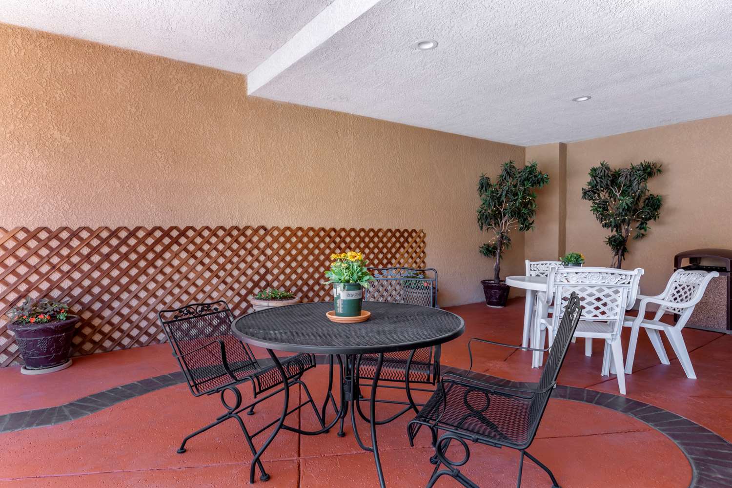 Comfort Suites Visalia - Convention Center 26/41