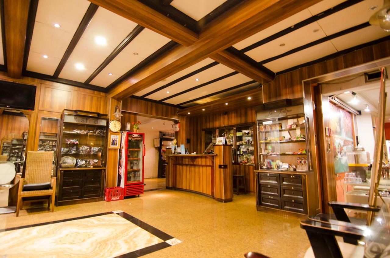 Hotel Salon Fora Longhill Cafe Fora 4/23