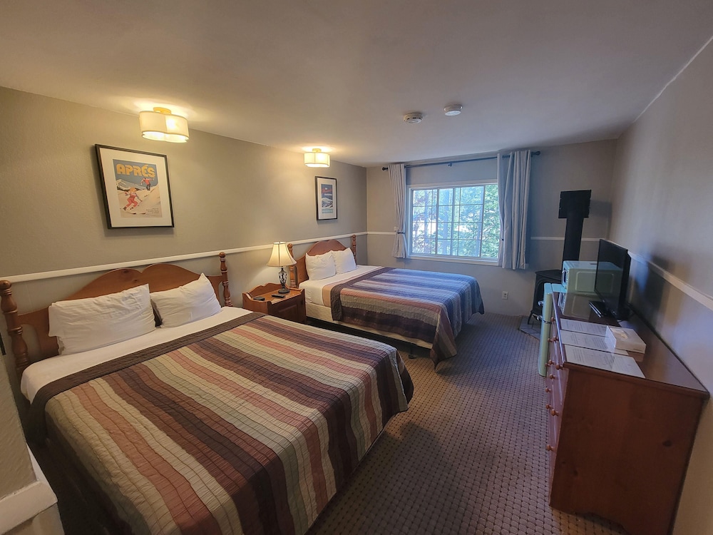 Cinnamon Bear Inn 33/80