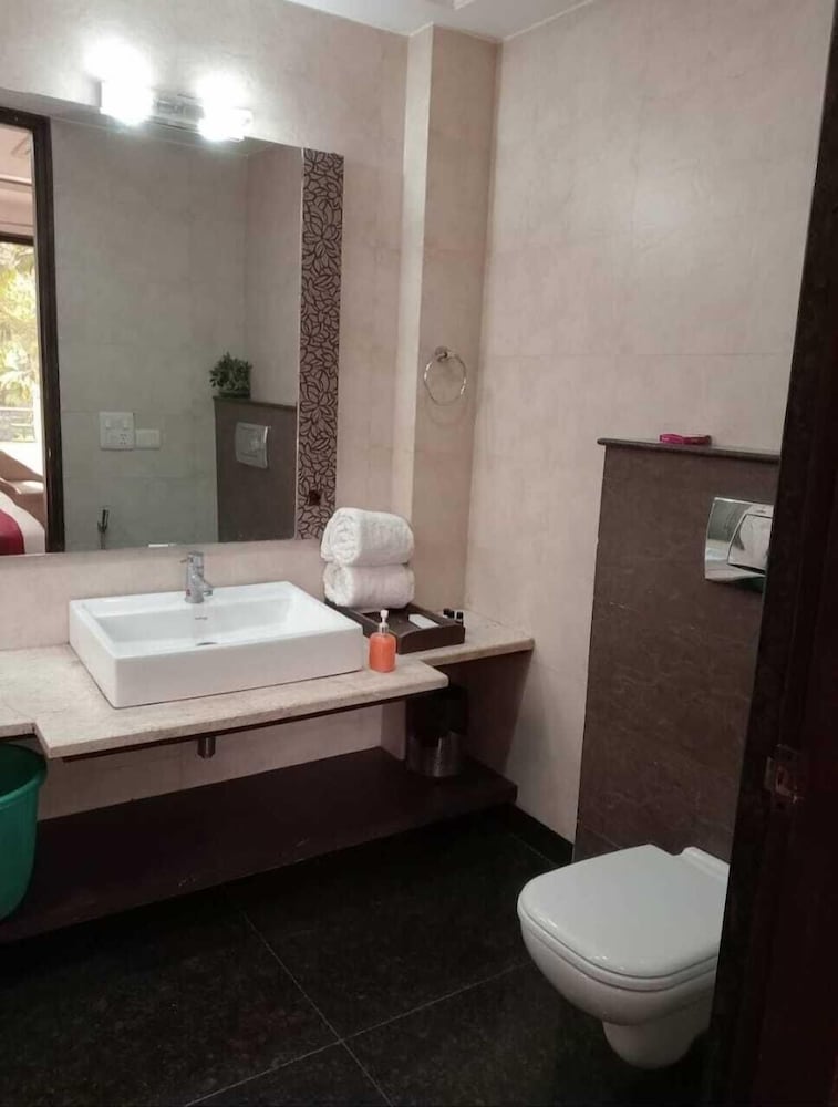 BlueNeck Sec 41 Millennium City Centre 23/25