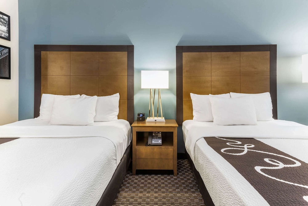 La Quinta Inn Suites By Wyndham Chicago Downtown 17/45