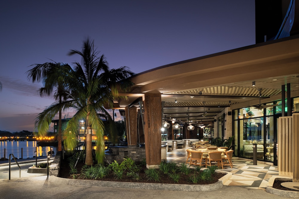 Disneys Polynesian Village Resort 1/50