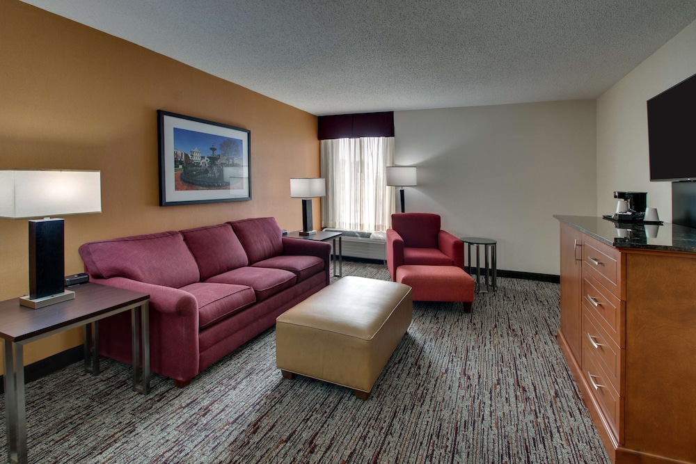 Drury Inn and Suites Bowling Green KY 24/50