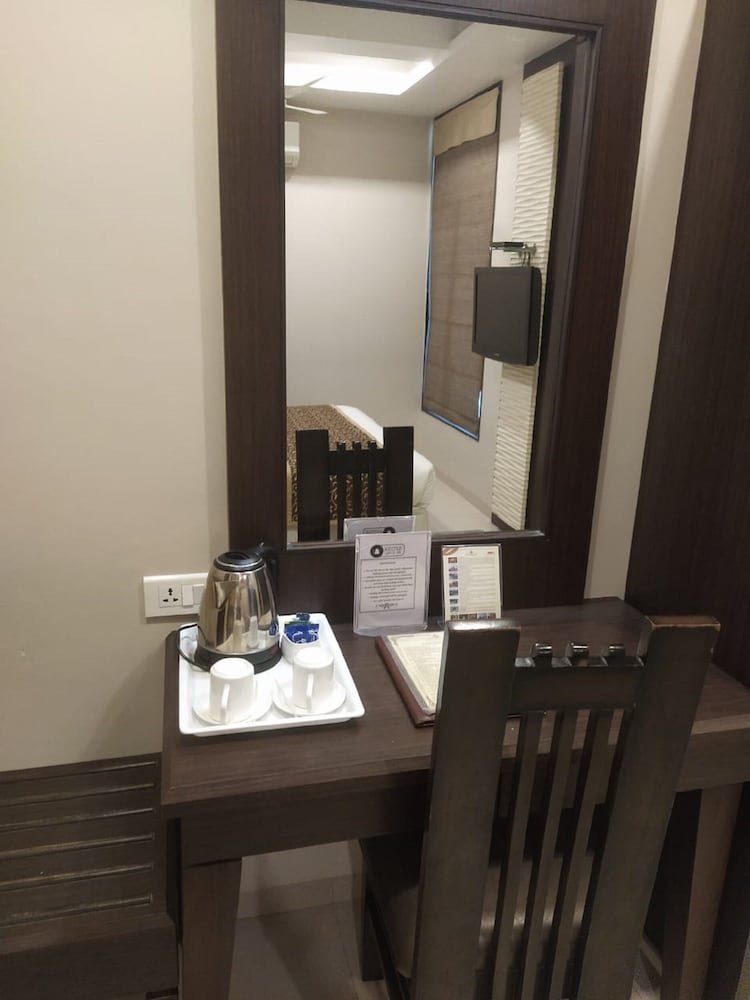Hotel Shree Narayana 26/28