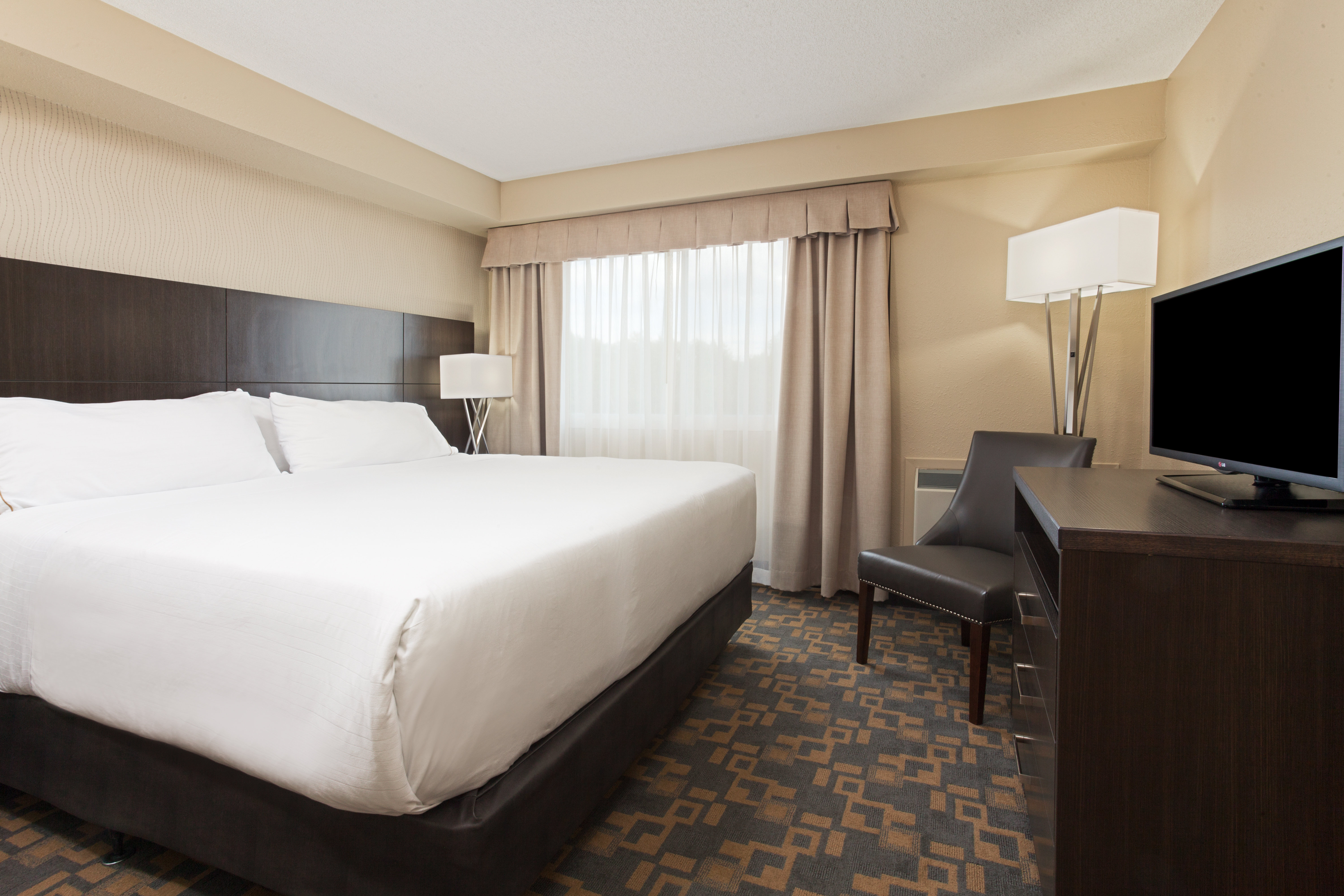 Holiday Inn Express Suites Fredericton 29/76