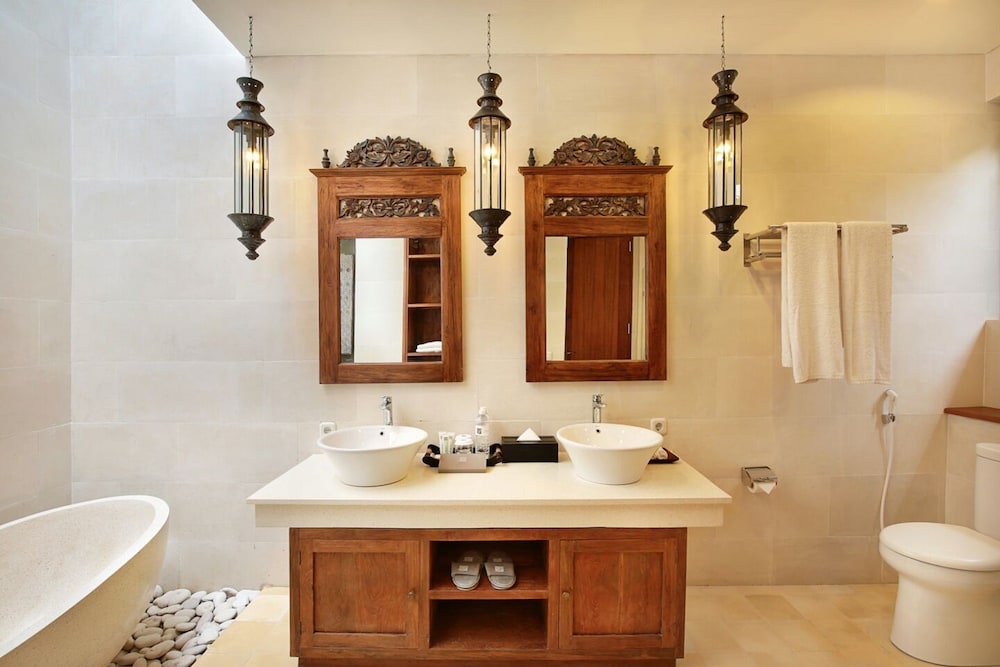 Kamajaya Villas Bali 32/36