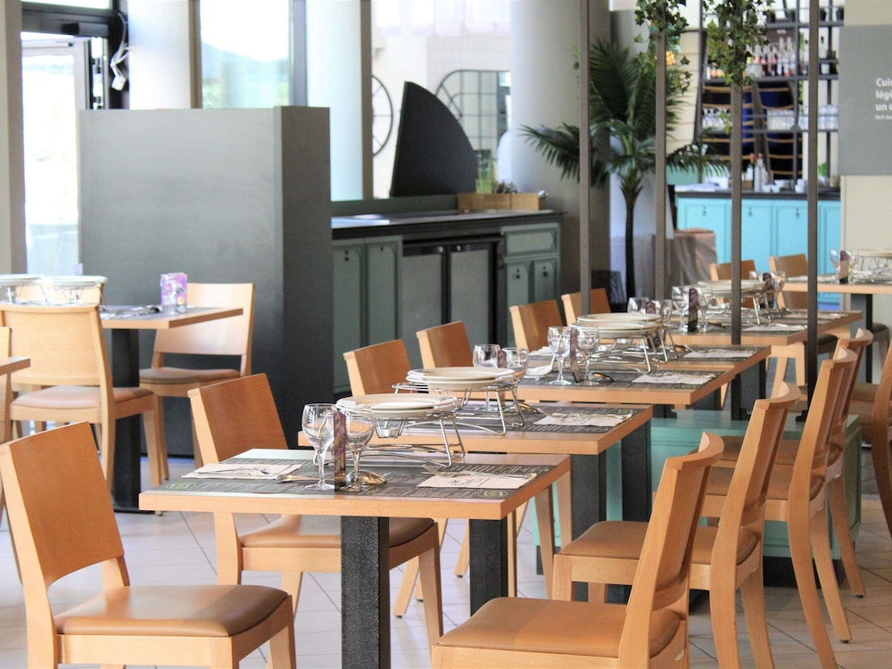 Ibis Styles Evry Cathedrale 31/48