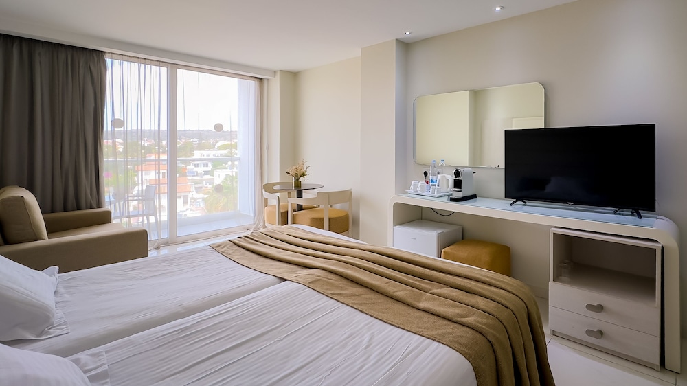 Tasia Maris Beach Hotel - Adults Only 13/49
