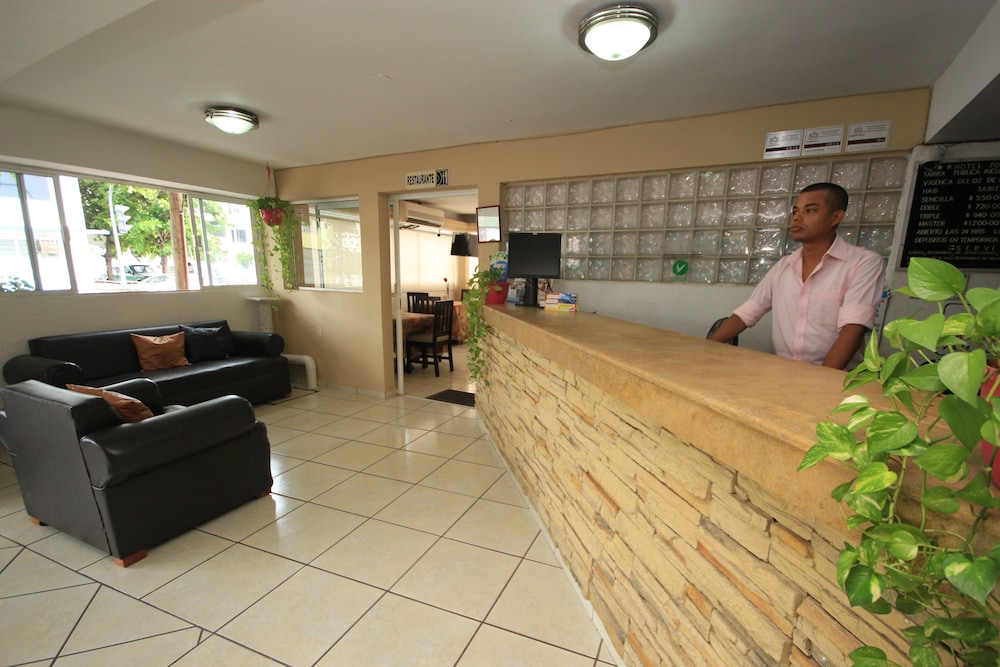 Hotel Posada del Carmen 5/44