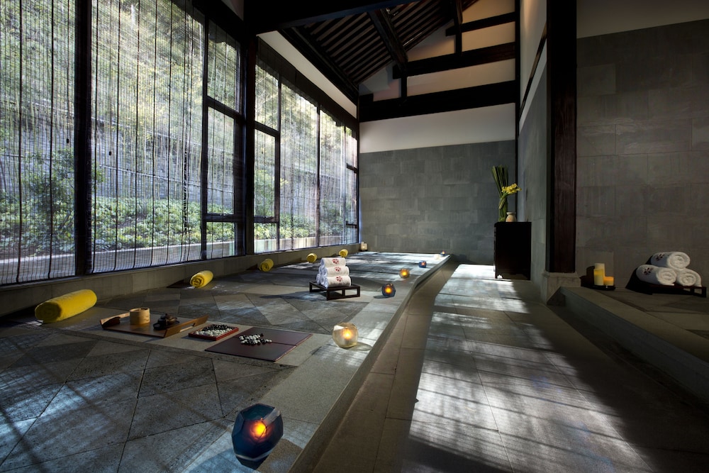 Banyan Tree Tengchong 46/81