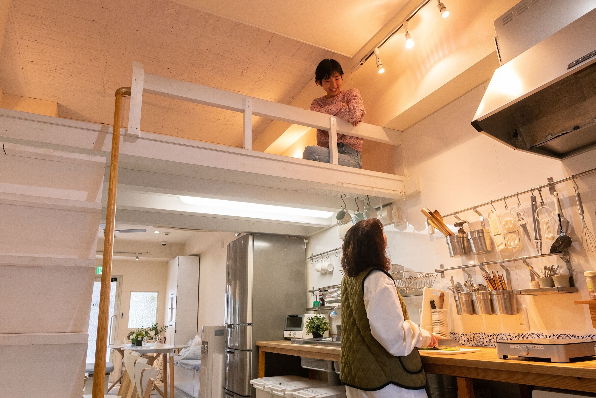 FEMALE DORM, FEMALE ONLY