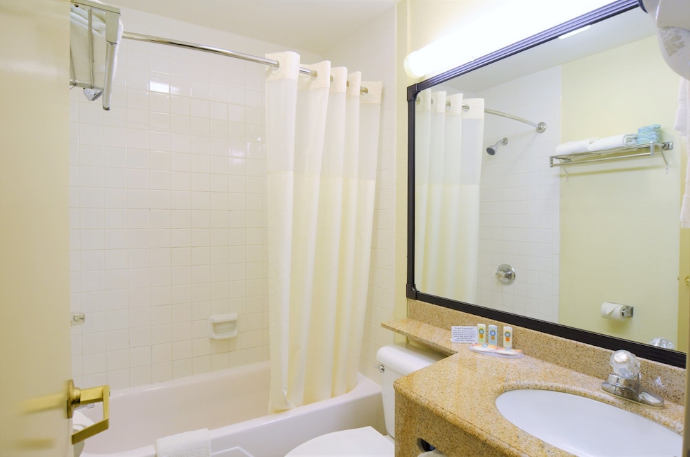 Quality Inn & Suites NRG Park - Medical Center 59/61