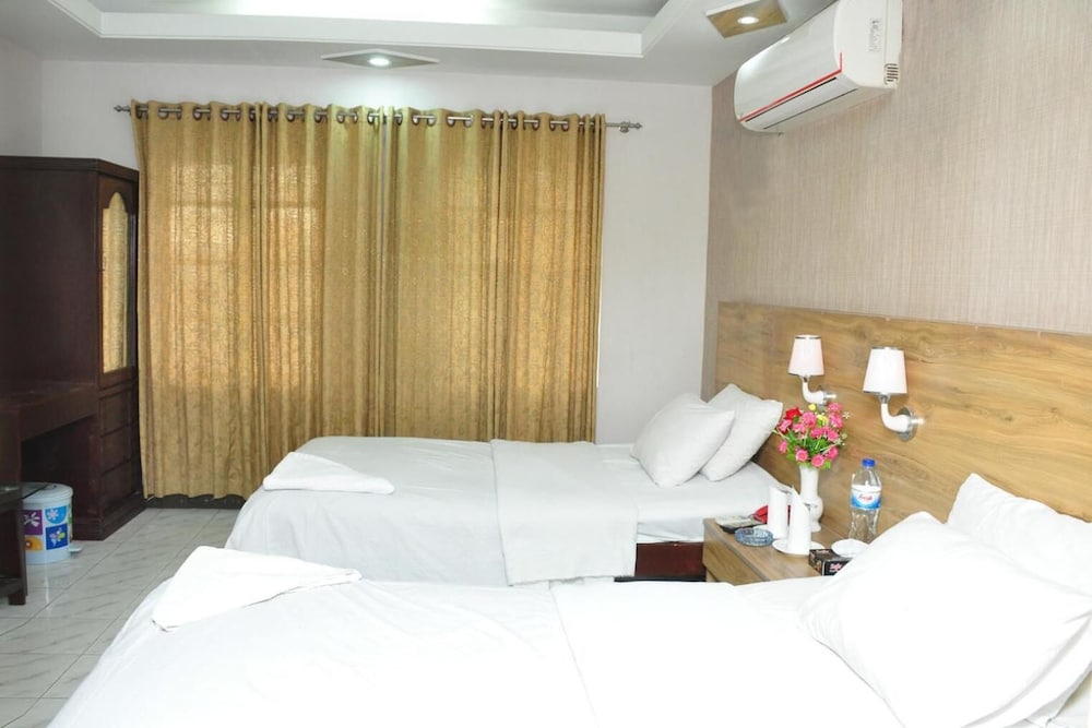 Hotel Aero Link 16/40