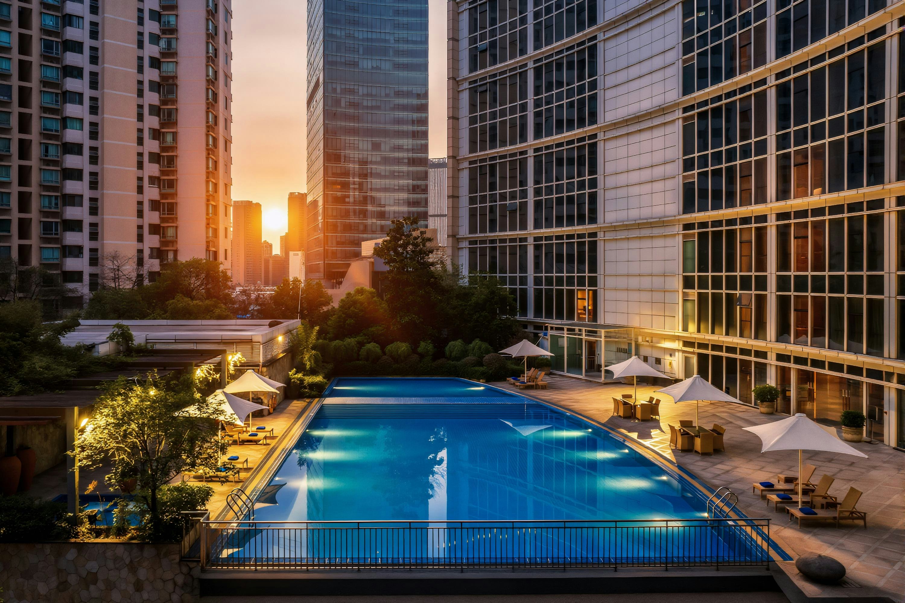 New World Wuhan Hotel 67/70