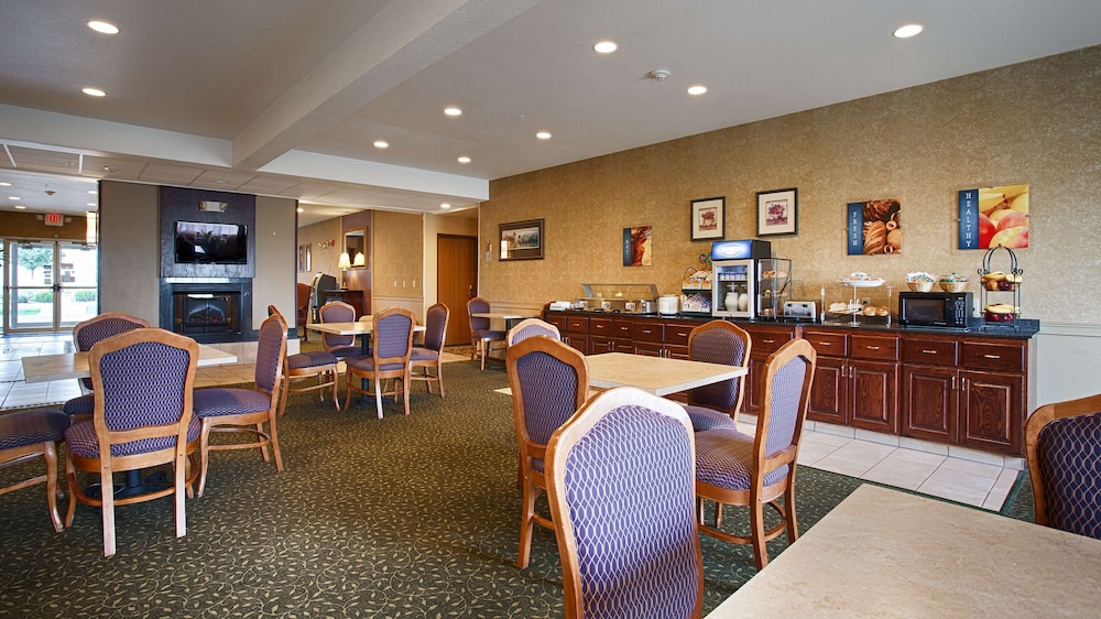 Best Western Penn-Ohio Inn & Suites 22/27
